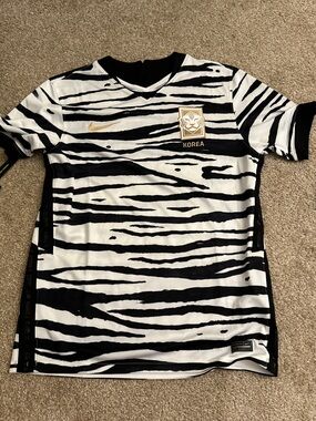 Nike Korea soccer Jersey away tiger or zebra pattern NWT